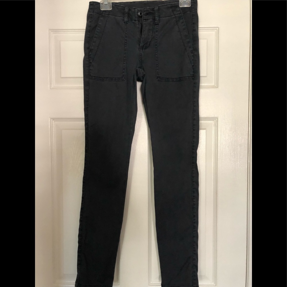 Super cute and comfy cabi textured pants !!❤️